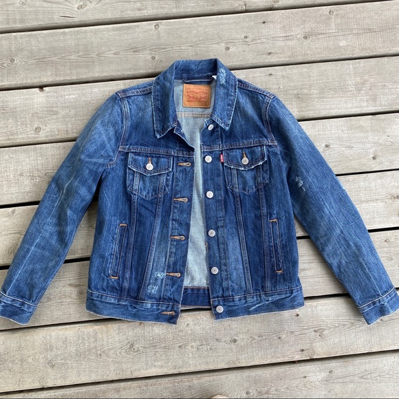 Levi's Jackets & Blazers - Levi’s Denim Trucker Jacket